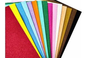 PLACA DE EVA ATOALHADO CORES SORTIDAS FOLHA AVULSA UNIDADE